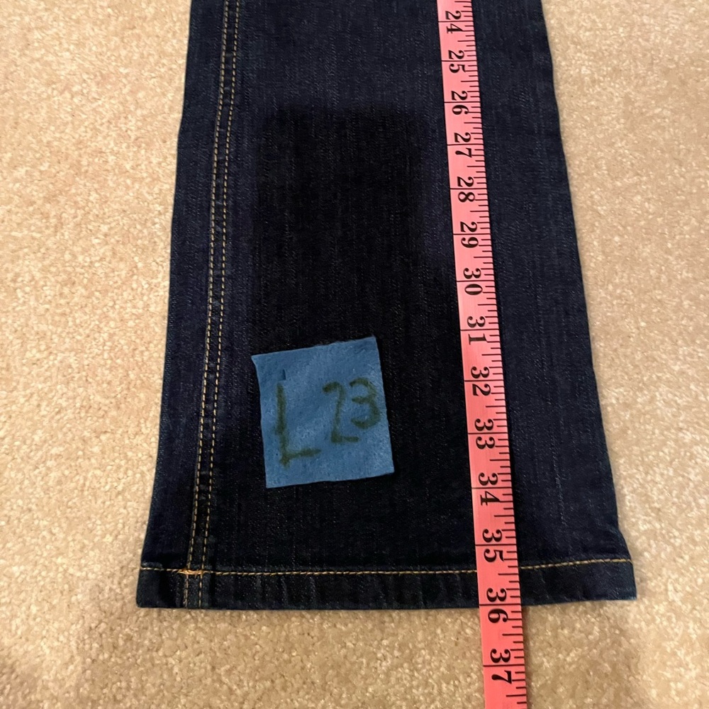 Ann Taylor 8P Curvy Fit Jeans. Barely Worn.